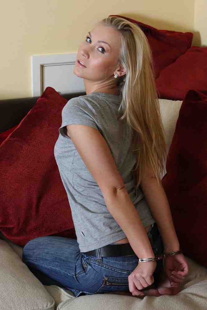 Handcuffs for slave